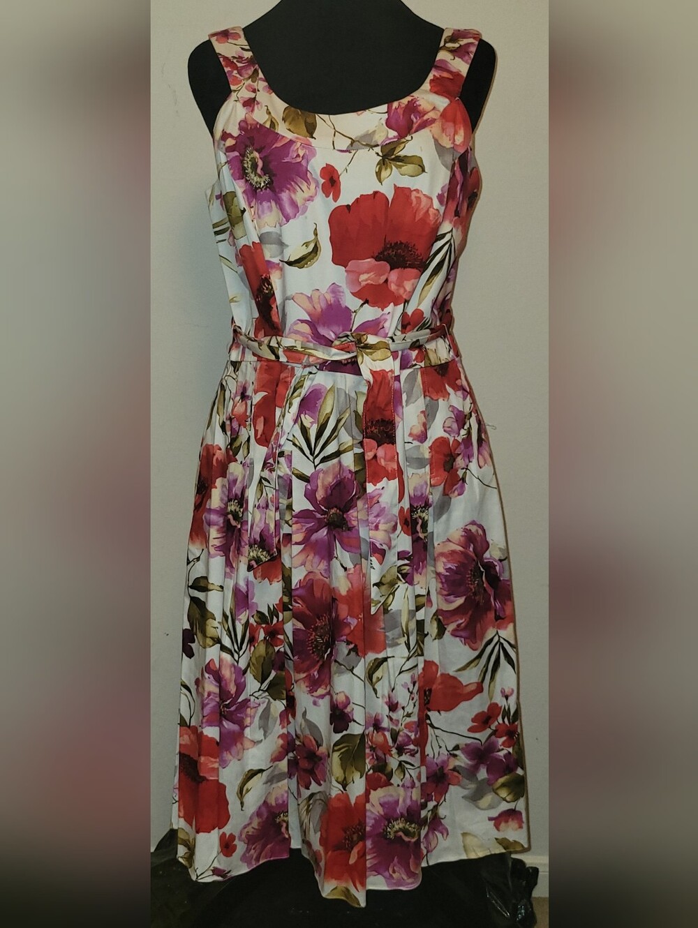 Sandra Darren White Midi Dress with Red & Pink Floral Print